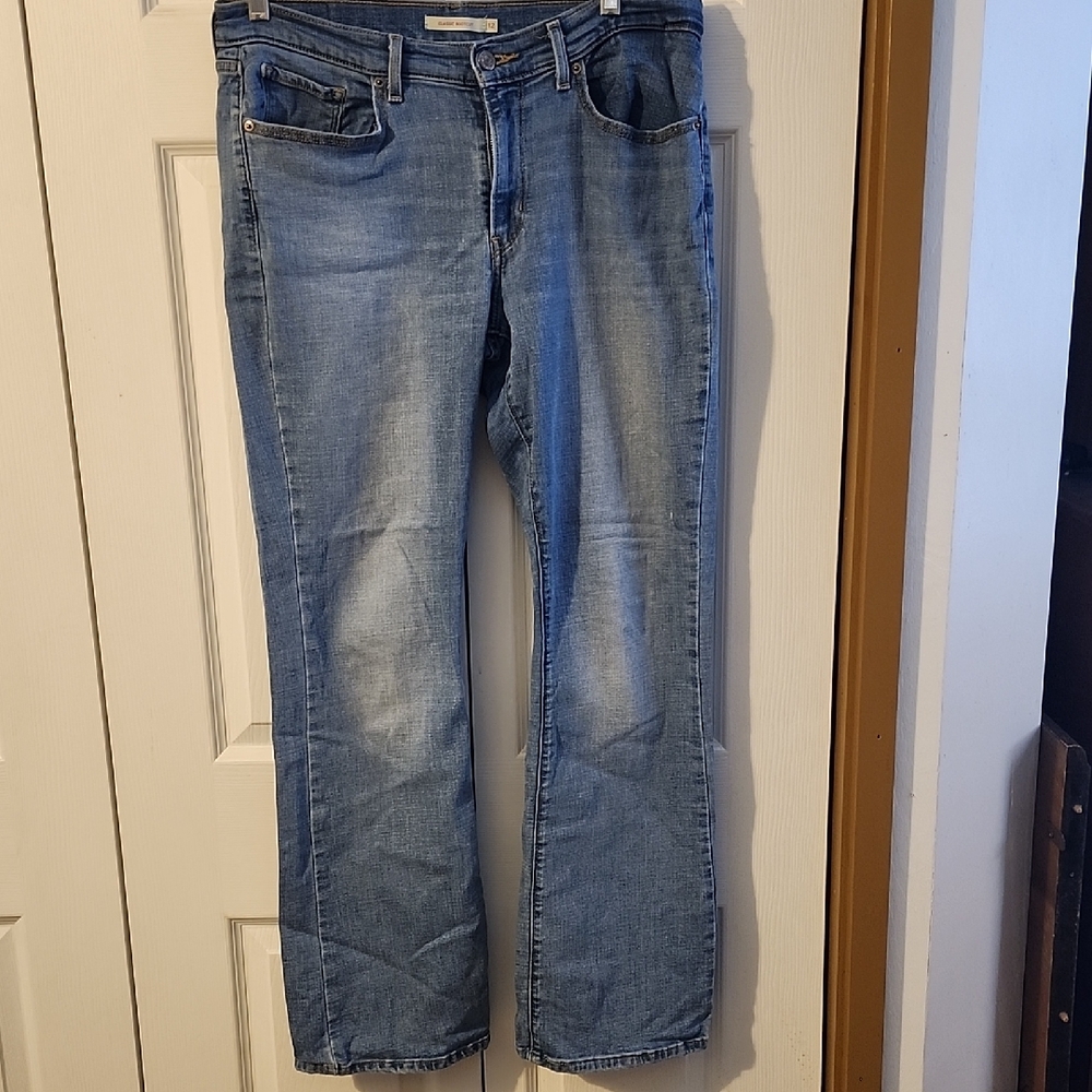 Classic Levis Blue Womens Jeans